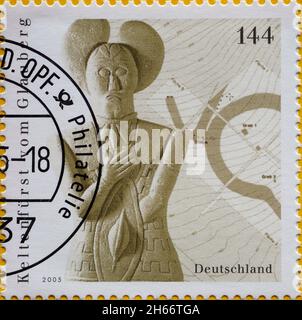 GERMANIA - CIRCA 2005 : un francobollo dalla Germania, che mostra un ritrovamento archeologico del principe celtico da Glauberg Foto Stock