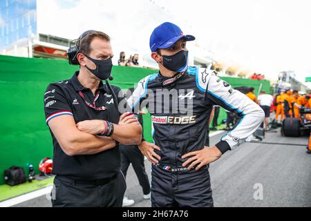 ROSSI Laurent (fra), CEO di Alpine, E Ocon Esteban (fra), Alpine F1 A521, ritratto durante la Formula 1 Heineken Grande Premio De Sao Paulo 2021, San Paolo Grand Prix, 19° round del Campionato Mondiale FIA di Formula uno 2021 dal 12 al 14 novembre 2021 sul circuito Interlagos, a Sao Paulo, Brasile - Foto: Florent Gooden/DPPI/LiveMedia Foto Stock