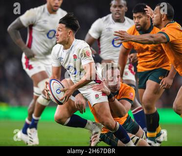 13 novembre 2021 - Inghilterra / Australia - Twickenham Marcus Smith in Inghilterra durante la partita Autunno Internazionale a Twickenham. Picture Credit : © Mark Pain / Alamy Live News Foto Stock