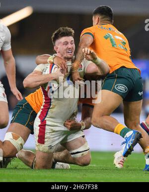 13 novembre 2021 - Inghilterra / Australia - Twickenham Tom Curry in Inghilterra durante la partita Autunno Internazionale a Twickenham. Picture Credit : © Mark Pain / Alamy Live News Foto Stock