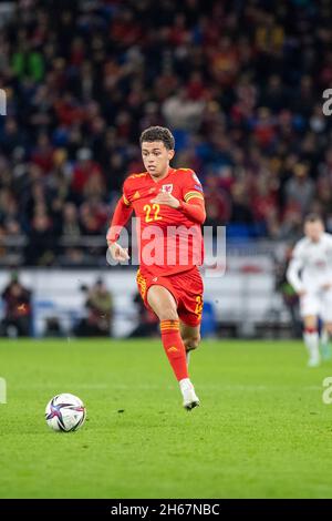 Cardiff, Galles, Regno Unito. 13 novembre 2021. Brennan Johnson durante la partita di qualificazione della Coppa del mondo 2022 tra il Galles e la Bielorussia al Cardiff City Stadium. Credit: Mark Hawkins/Alamy Live News Foto Stock