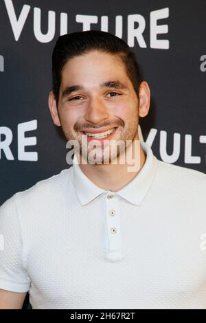 Los Angeles, Stati Uniti. 13 Nov 2021. Alan Bersten partecipa al Vulture Festival 2021 all'Hollywood Roosevelt il 13 novembre 2021 a Los Angeles, California. Foto: Crash/imageSPACE/Sipa USA Credit: Sipa USA/Alamy Live News Foto Stock