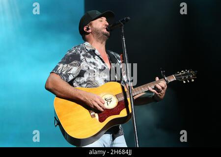 13 novembre 2021, Fort Lauderdale, Florida, USA: Luke Bryan suona in concerto al Tortuga Music Festival 2021 a Fort Lauderdale, Florida. (Credit Image: © Debby Wong/ZUMA Press Wire) Foto Stock