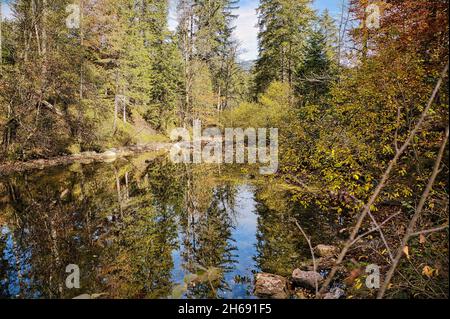 Paesaggio autunnale al Ödensee in Stiria Foto Stock