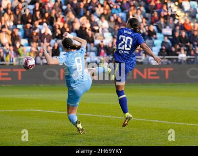 Manchester, Regno Unito. 14 novembre 2021. Sam Kerr di Chelsea segna il secondo gol durante la partita della fa Women's Super League all'Academy Stadium di Manchester. Il credito d'immagine dovrebbe leggere: Andrew Yates/Sportimage Credit: Sportimage/Alamy Live News Foto Stock