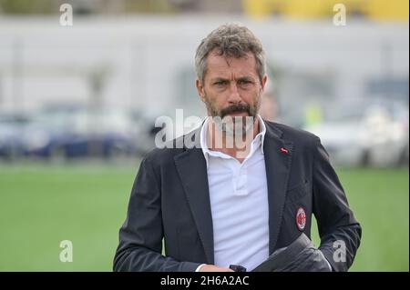 Pomigliano, Italia. 14 novembre 2021. Il Milan Women Coach Maurizio Ganz durante il Campionato Italiano Soccer Seria A Women 2021/2022 Match tra Pomigliano Femminile vs Milan Women il 14 novembre 2021 allo Stadio Ugo Gobbato di Pomigliano Italia Credit: Independent Photo Agency/Alamy Live News Foto Stock