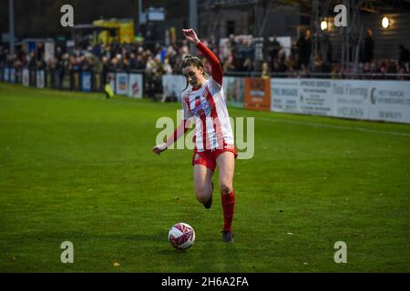 Londra, Regno Unito. 14 novembre 2021. Kings Langley, Inghilterra, Novembre Emily Scarr (8 Sunderland) controlla la palla durante la partita del campionato fa Womens tra Watford e Sunderland AFC all'Orbital Fasteners Stadium - Inghilterra. Credit: SPP Sport Press Photo. /Alamy Live News Foto Stock