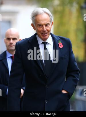 Londra, Inghilterra, Regno Unito. 14 novembre 2021. L'ex primo ministro britannico TONY BLAIR arriva a Downing Street prima della cerimonia domenicale della memoria a Whitehall. (Credit Image: © Tayfun Salci/ZUMA Press Wire) Foto Stock