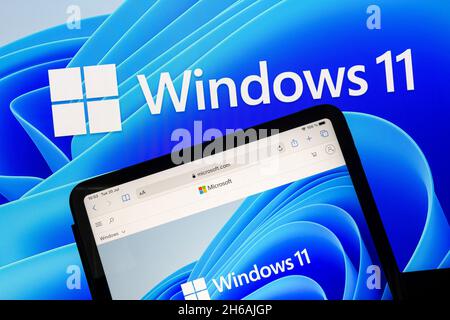 Ostersund, Svezia - 20 luglio 2021 Windows 11 homepage. Windows 11 è un sistema operativo per personal computer sviluppato e rilasciato da Microsoft Foto Stock