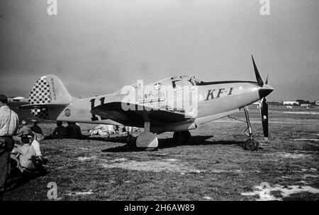 Fotografia d'epoca scattata nel settembre 1948 a Cleveland, Ohio, USA. La foto mostra un aereo in un Airshow o una corsa aerea. A Bell P-39Q AiraCobra, numero di serie N92848. Foto Stock