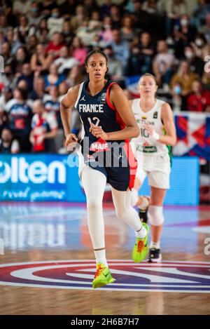 Villeneuve-d'Ascq, Francia. Nov 14 2021: Iliana Rupert di Francia durante la FIBA Women's EuroBasket 2023, Qualifiers Group B Basketball match tra Francia e Lituania il 14 novembre 2021 al Palacium di Villeneuve-d'Ascq, Francia - Foto: Antoine Massinon/DPPI/LiveMedia Credit: Independent Photo Agency/Alamy Live News Foto Stock