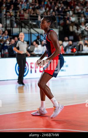 Villeneuve-d'Ascq, Francia. Nov 14 2021: Mamignan Toure di Francia durante la FIBA Women's EuroBasket 2023, Qualifiers Group B Basketball match tra Francia e Lituania il 14 novembre 2021 al Palacium di Villeneuve-d'Ascq, Francia - Foto: Antoine Massinon/DPPI/LiveMedia Credit: Independent Photo Agency/Alamy Live News Foto Stock