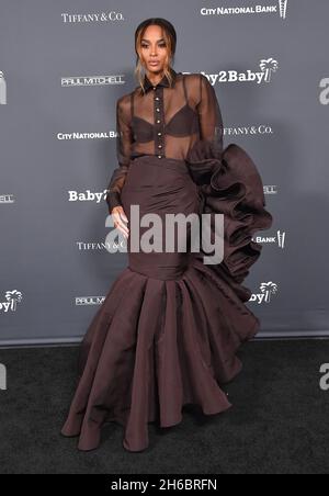 13 novembre 2021, West Hollywood, California, USA: Ciara arriva per il Baby2Baby 10 Year Gala al Pacific Design Center. (Credit Image: © Lisa o'Connor/ZUMA Press Wire) Foto Stock