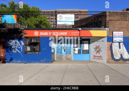 Grand Street Settlement al Seward Park Community Center, 56 Essex St. New York, foto di un fornitore di servizi sociali Foto Stock