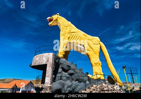 Punto di osservazione Puma Uta sul lago Titicaca a Puno in Perù Foto Stock