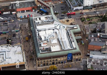 Vista aerea del Victoria Shopping Centre, Harrogate, North Yorkshire Foto Stock