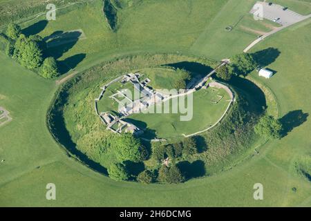 Resti del castello di motte e bailey, Old Sarum, vicino Salisbury, Wiltshire, 2017. Foto Stock