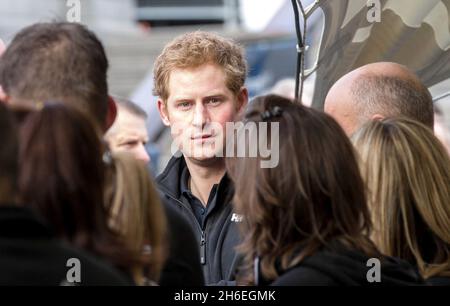 Il Principe Harry partecipa all'evento di partenza del South Pole Allied Challenge 2013 a Trafalgar Square. Foto Stock
