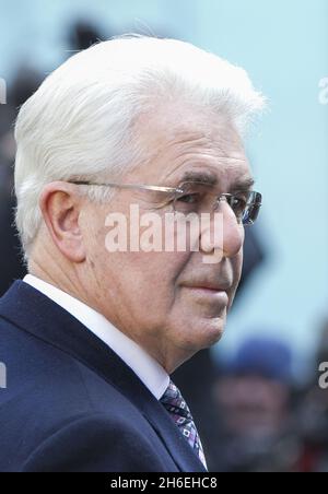 Max Clifford arriva al Southwark Crown Court questa mattina. Foto Stock