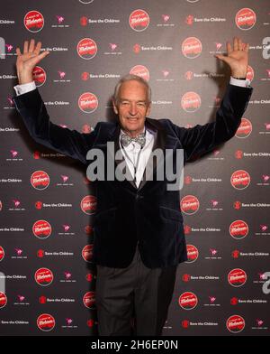 Jon Snow arriva all'evento di raccolta fondi Save the Children's Night of Motown, sponsorizzato da RB, che si tiene presso la Roundhouse di Londra. Foto Stock