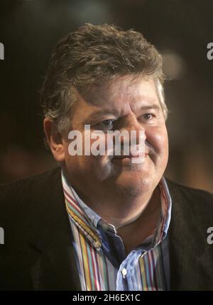 Robbie Coltrane arriva a Harry Potter e alla prima del film Goblet of Fire, Leicester Square, Londra. Jeff Moore/allactiondigital.com Foto Stock