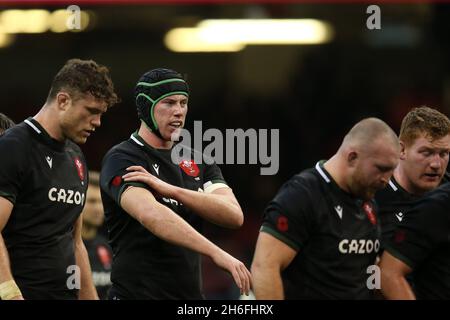 Cardiff, Regno Unito. 14 novembre 2021. Adam Beard of Wales guarda avanti. Rugby Autumn Nations Series Match, Wales contro Fiji al Principato Stadium di Cardiff domenica 14 novembre 2021. pic di Andrew Orchard/Andrew Orchard fotografia sportiva credito: Andrew Orchard fotografia sportiva/Alamy Live News Foto Stock