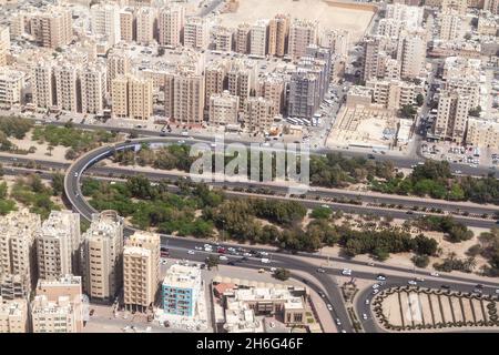 Vista aerea di un'autostrada nella città del Kuwait Foto Stock