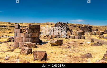 Sillustani, un cimitero pre-inca vicino a Puno in Perù Foto Stock