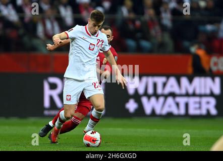 VARSAVIA, POLONIA - 15 NOVEMBRE 2021: Coppa del mondo 22 Qatar qualificazione gropup stage match Polonia - Ungheria, Krzysztof Piatek (Polonia) Foto Stock