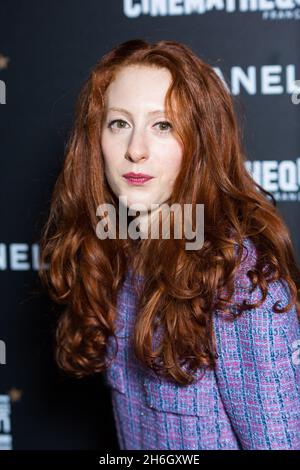 Roxane Duran indossando Chanel partecipa al film Premiere 'Les Amants' come parte della Retrospettiva di Nicole Garcia alla Cinematheque Francaise il 15 novembre 2021 a Parigi, Francia. Foto di Nasser Berzane/ABACAPRESS.COM Foto Stock