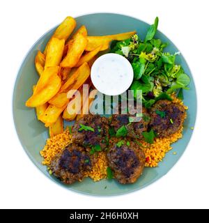 Palla di meatball turco tradizionale kofte. Polpette piccanti kebab Foto Stock