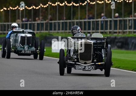 Andrew Hall, Frazer Nash TT replica, Earl Howe Trophy, due posti Grand Prix e Voiturette auto che gareggiavano prima del 1932, Goodwood 78 ° membri si incontrano Foto Stock