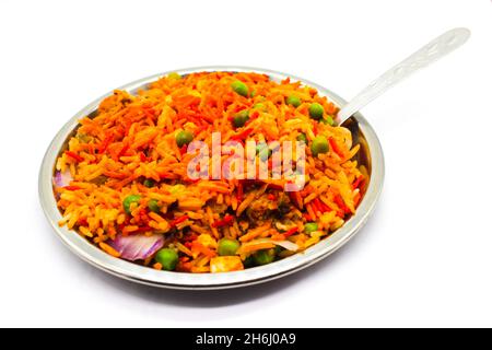 Un'immagine della ricetta di Veg biryani con focus selettivo Foto Stock