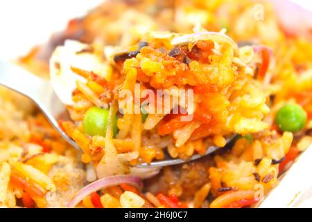 Un'immagine della ricetta di Veg biryani con focus selettivo Foto Stock