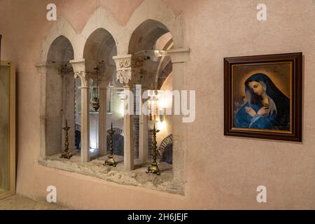 Kunstsammlung und Schatzkammer der Sankt-Tryphon-Kathedrale in Kotor, Montenegro, Europa | Cattedrale di San Tryphon tesoro e collezione d'arte in Foto Stock