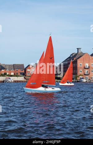 Barca a vela a Oulton Broad, Norfolk. Foto Stock