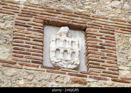 Postigo del Consuelo, porte delle mura del centro storico. Segovia, Spagna. Foto Stock