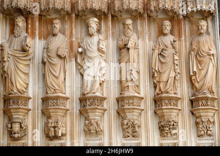 Portale occidentale, monastero di Batalha, architettura tardo gotica, mescolato con lo stile manuelino, USA, Batalha, Centro, Portogallo Foto Stock