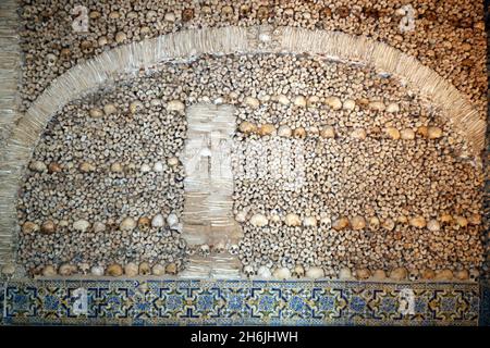 Cappella di Bones, Chiesa reale di San Francesco, Evora, Alentejo, Portogallo, Europa Foto Stock