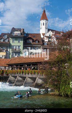 Ponte Untere Schleuse sull'Aare, Thun, Canton Berna, Svizzera, Europa Foto Stock