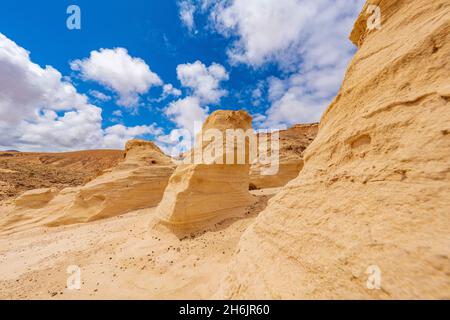 Formazione di rocce di arenaria e canyon a Barranco de los Encantados (Barranco de los Enamorados, Fuerteventura, Isole Canarie, Spagna, Atlantico Foto Stock