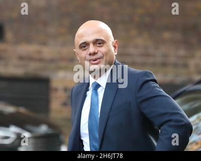 Londra, Regno Unito. 16 novembre 2021. Il Segretario della Salute Sajid Javid arriva per la riunione settimanale del Gabinetto. Credit: Uwe Deffner/Alamy Live News Foto Stock