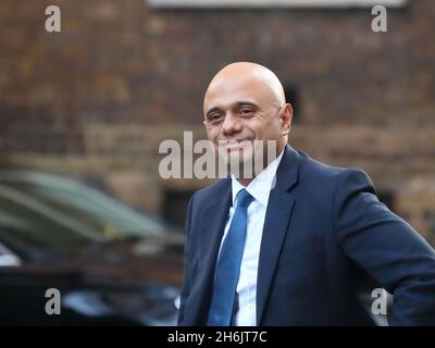 Londra, Regno Unito. 16 novembre 2021. Il Segretario della Salute Sajid Javid arriva per la riunione settimanale del Gabinetto. Credit: Uwe Deffner/Alamy Live News Foto Stock