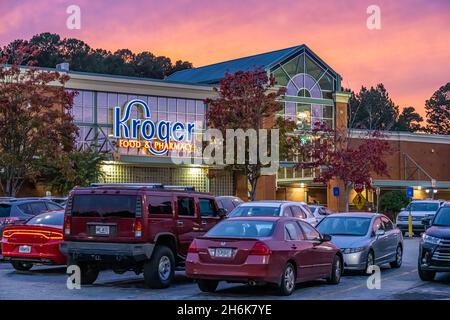 Kroger supermercato al tramonto a Snellville (Metro Atlanta), Georgia. (USA) Foto Stock