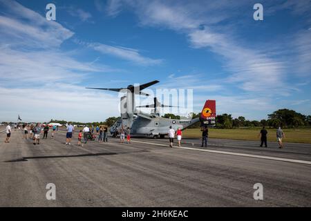 Stuart, Stati Uniti. 12 novembre 2021. Lo Stuart Air Show è un evento di tre giorni che si tiene dal 12 al 14 novembre 2021 a Witham Field, Stuart, Florida, caratterizzato da emozionanti performance di artisti noti a livello nazionale e da interessanti e storiche esposizioni statiche di aerei e veicoli. (Foto di Yaroslav Sabitov/YES Market Media/Sipa USA) Credit: Sipa USA/Alamy Live News Foto Stock