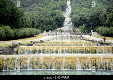 La Reggia di Caserta, costruita dalla Casa di Borbone-due Sicilie come loro residenza principale come re di Napoli Foto Stock