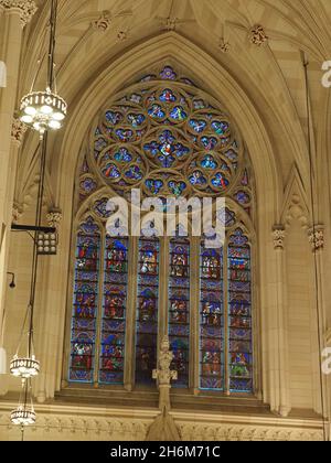 Immagine interna della Cattedrale di St. Patrick a Manhattan. Foto Stock