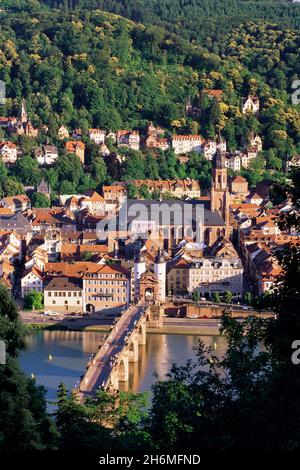 Heidelberg e il ponte Karl Theodor, Baden-Wurttemberg, Germania Foto Stock