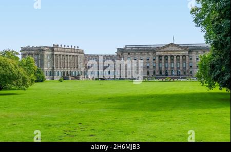 Scenario intorno alla Schloss Wilhelmshoehe a Bad Wilhelmshoehe a Kassel, Germania Foto Stock