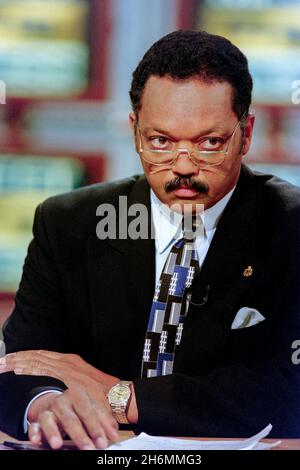 Jesse Jackson, attivista per i diritti civili e leader di Rainbow Push, discute di azione affermativa durante il programma televisivo della NBC, Meet the Press, 15 giugno 1997 a Washington, D.C. Foto Stock